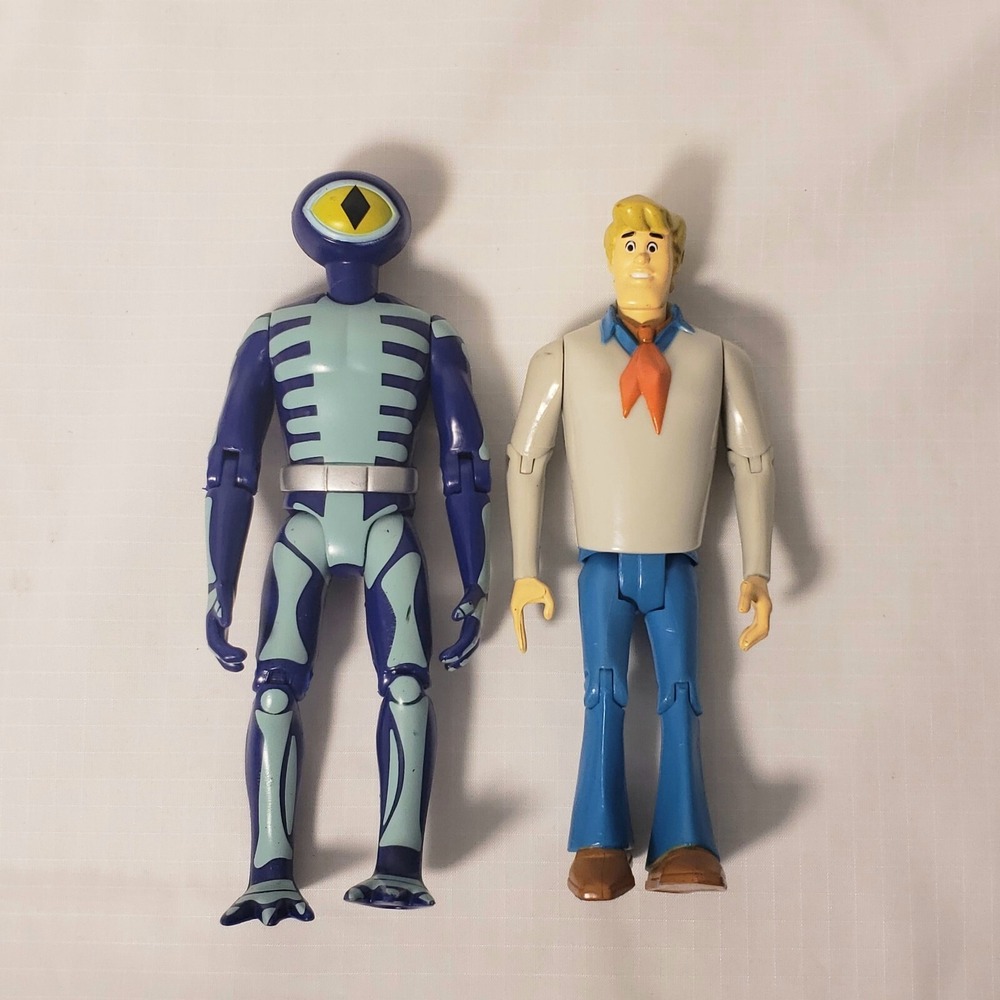 Lot Of Hanna Barbera Scooby-Doo Figures 5" Skeleton Man &  Fred Toys Cake Topper